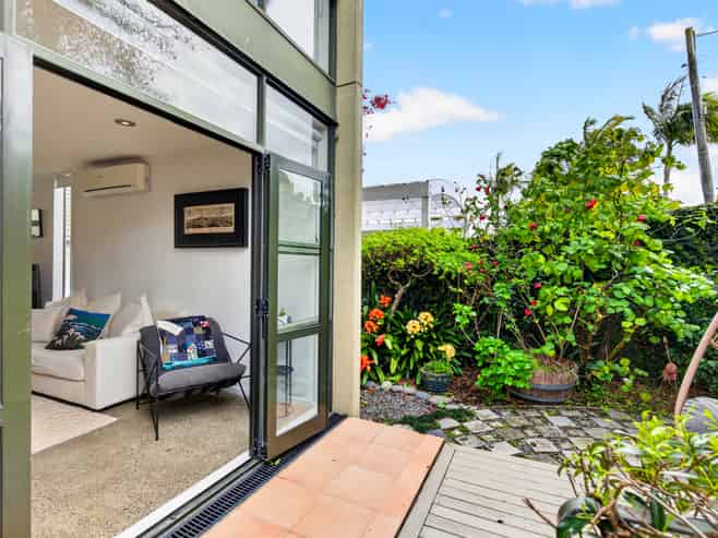 4/16 Huron Street, Takapuna