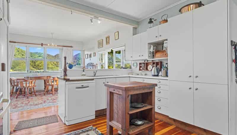 1295 Marokopa Road, Marokopa