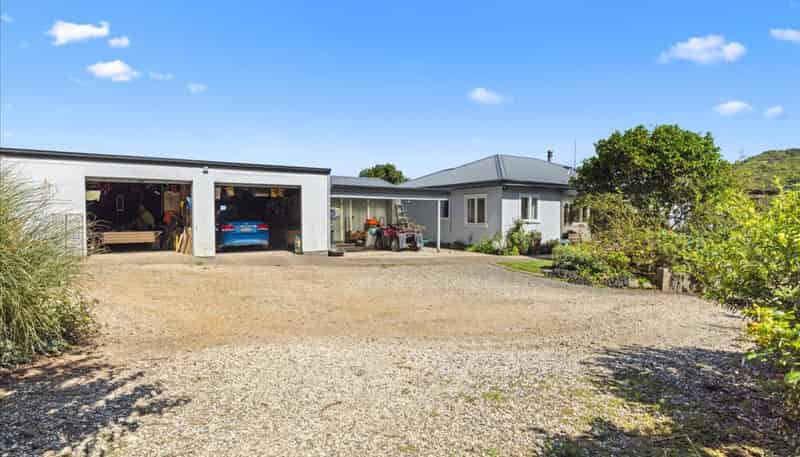 1295 Marokopa Road, Marokopa