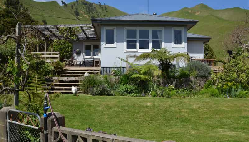 1295 Marokopa Road, Marokopa