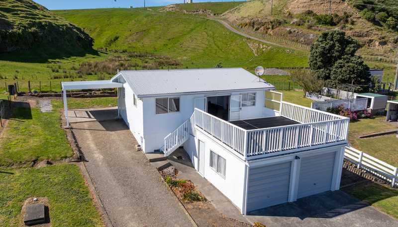38 Lake Ferry Road, Lake Ferry
