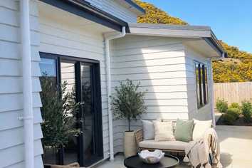33 Farnworth Tce, Churton Park