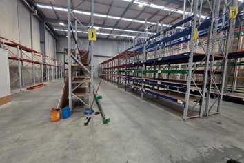 High-stud industrial scale in Gracefield