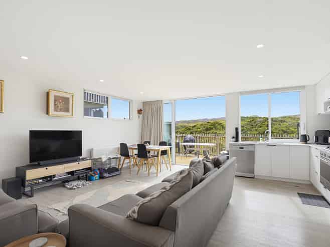 21/6 Bushland Grove, Paparangi