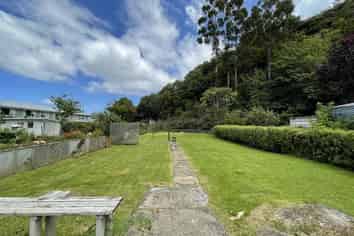 25 Northumberland, North East Valley