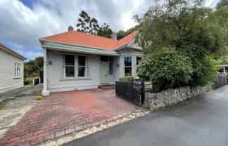 25 Northumberland, North East Valley