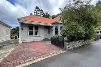 25 Northumberland, North East Valley