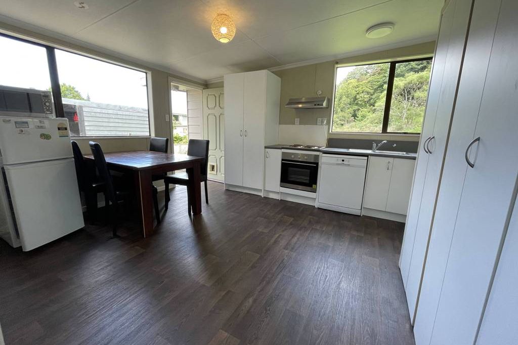 3 bedroom house in North East Valley 5