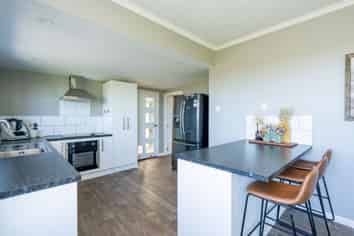 460 Tiwai Road, Awarua
