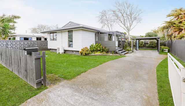 2/59 Fernaig Street, Papakura