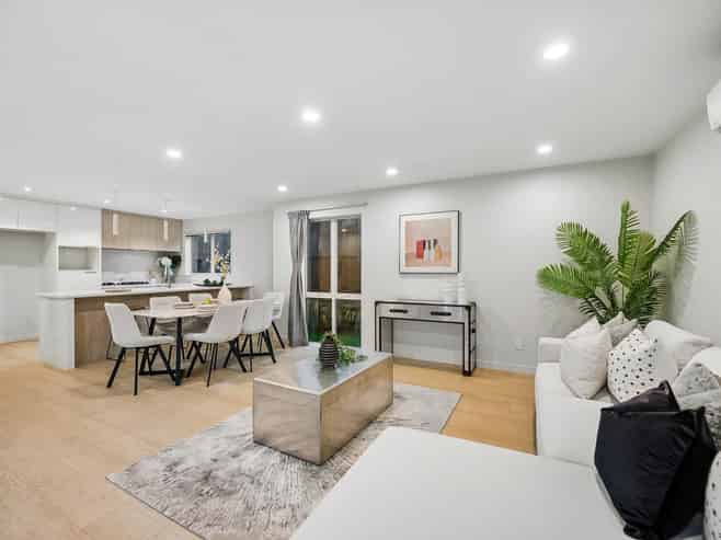 1 Agnes Court, Silverdale