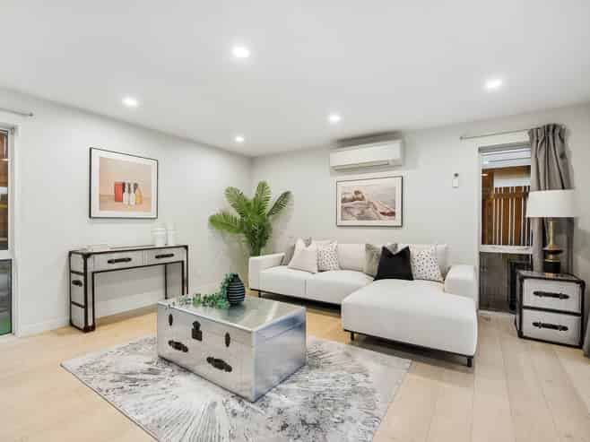 1 Agnes Court, Silverdale