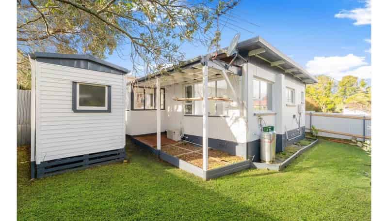4/304 Great North Road, Henderson