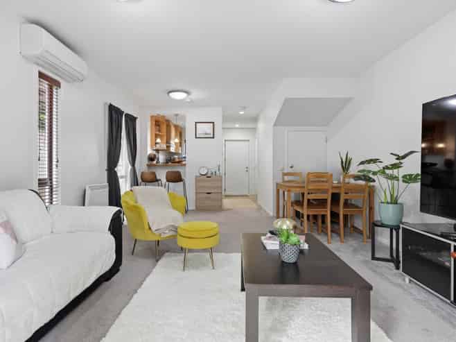60/92 Bush Road, Albany