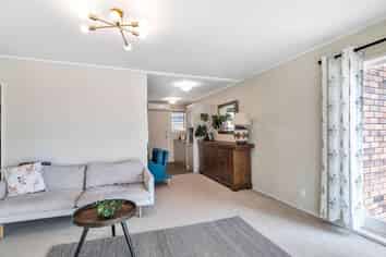2/53 Trafalgar Street, Onehunga
