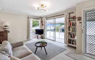 2/53 Trafalgar Street, Onehunga