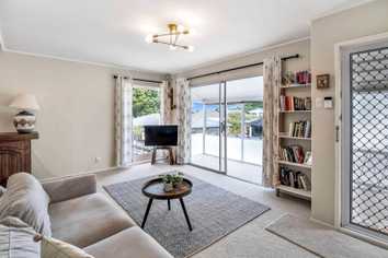 2/53 Trafalgar Street, Onehunga