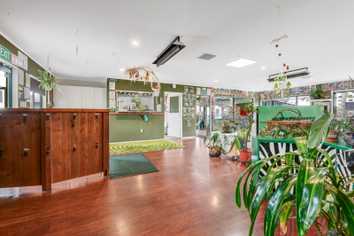 Freehold corner site with long term lease