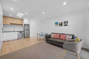 18 Orona Place, Takanini