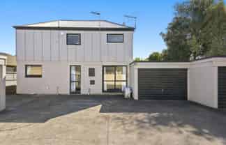 1/19 Grove Road, Addington