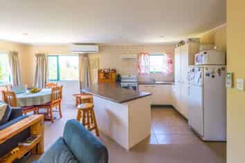 Cottage/129 Ara-Kotinga, Whitford