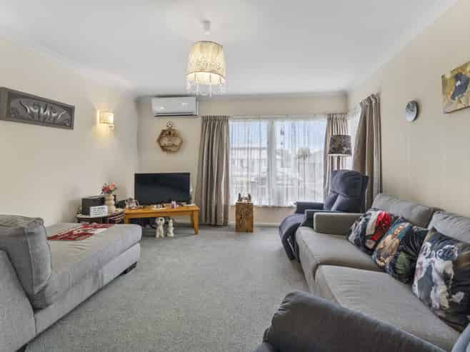 58 Winchester Street, Levin