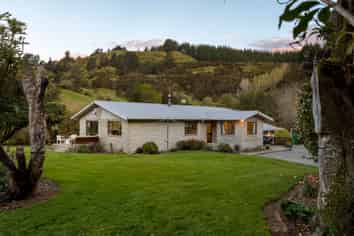 312 Lud Valley Road, Hira