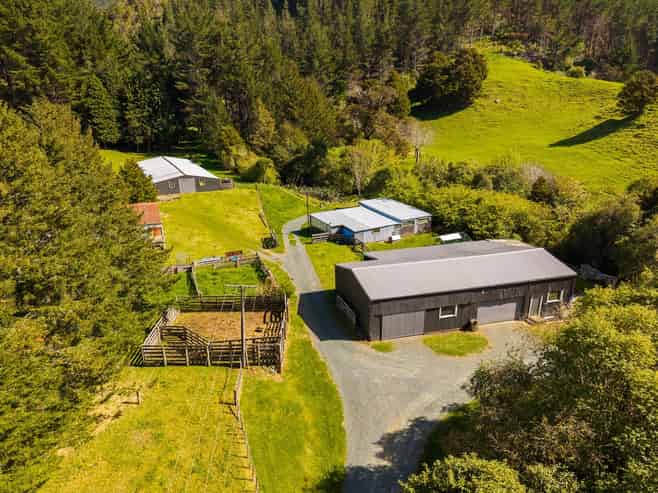 312 Lud Valley Road, Hira