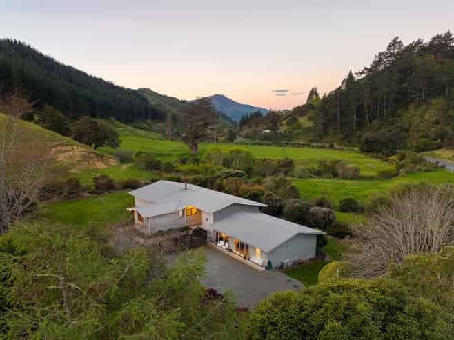 312 Lud Valley Road, Hira