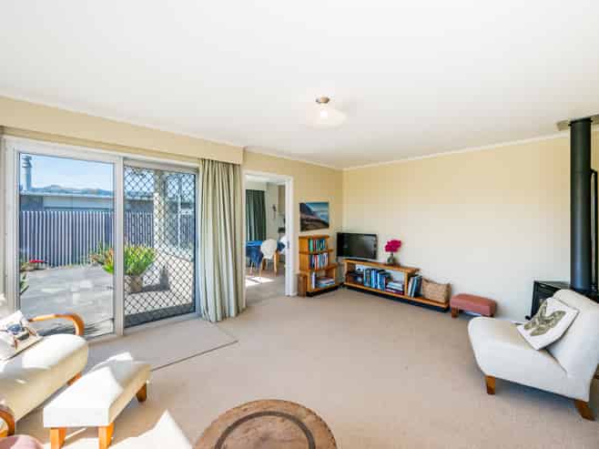 5 Callender Terrace, Paraparaumu Beach