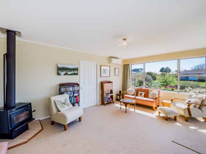 5 Callender Terrace, Paraparaumu Beach