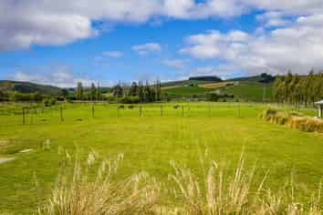 12 Kaylea Lane, Millers Flat