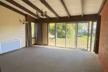 403 Riverton-Wallacetown Highway, Wallacetown