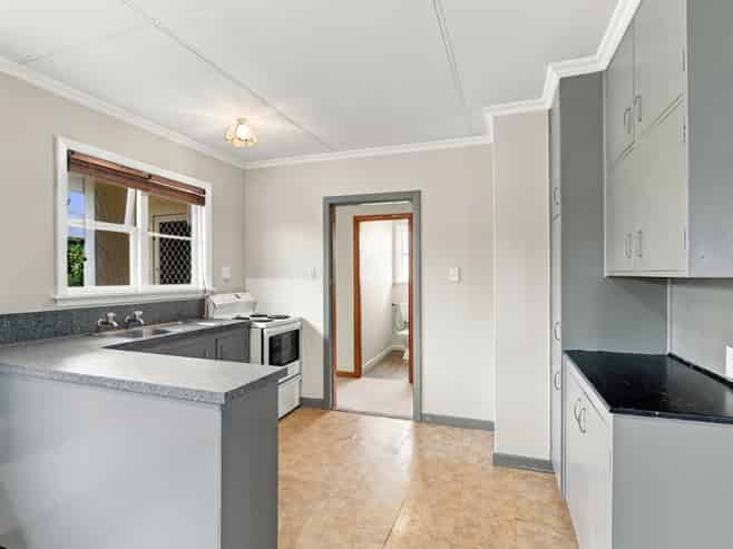 17 Devon Road, Springvale