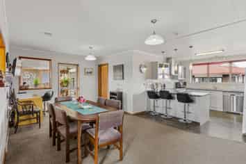 60 Henley Street,, WESTPORT
