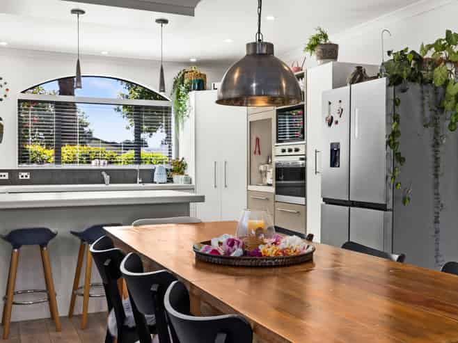 18 Delta Mews Place, Clive