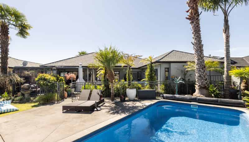 18 Delta Mews Place, Clive