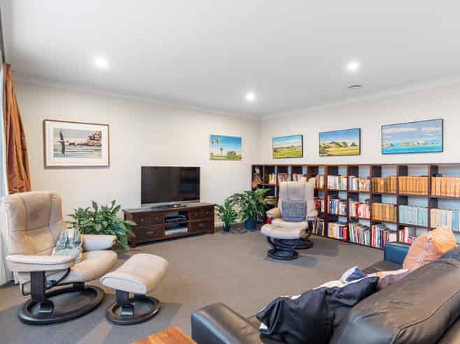 49 Urunga Avenue, Strowan