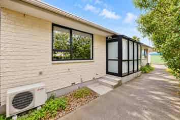 3/738 Ferry Road , Woolston