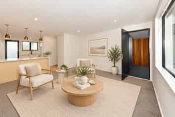 3/738 Ferry Road , Woolston