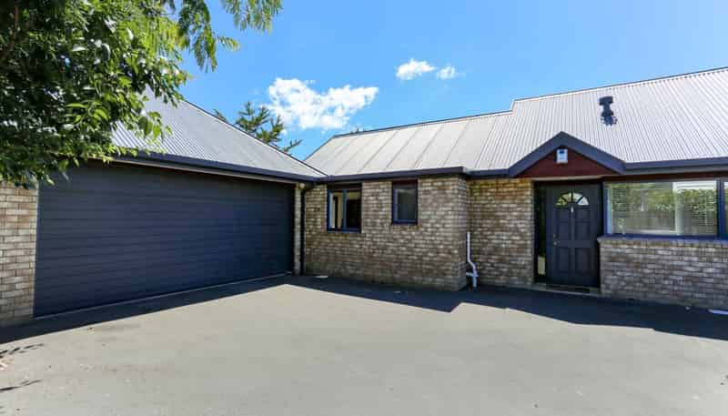 55a McFaddens Road , Saint Albans