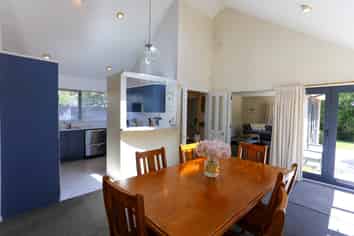 55a McFaddens Road , Saint Albans