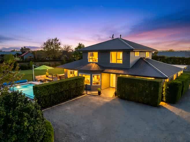 83 Reading Street, Greytown