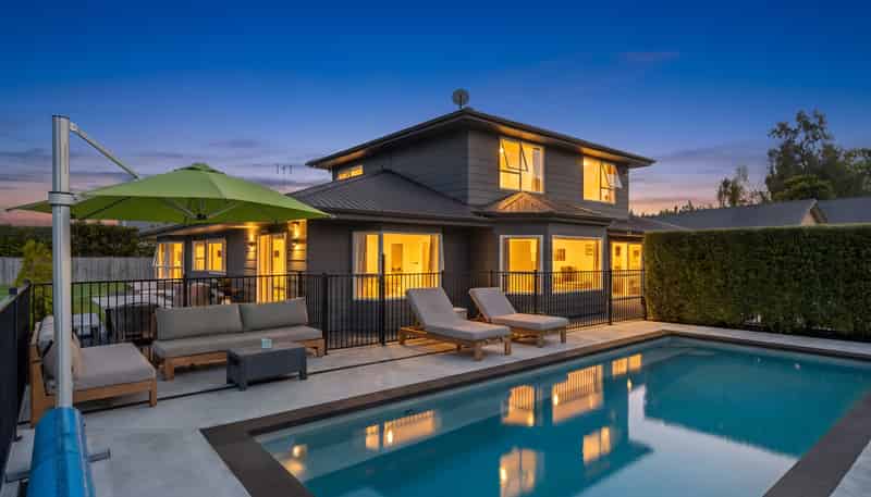 83 Reading Street, Greytown