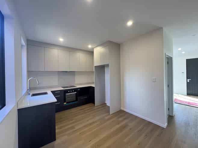 1B Greers Road, Weymouth