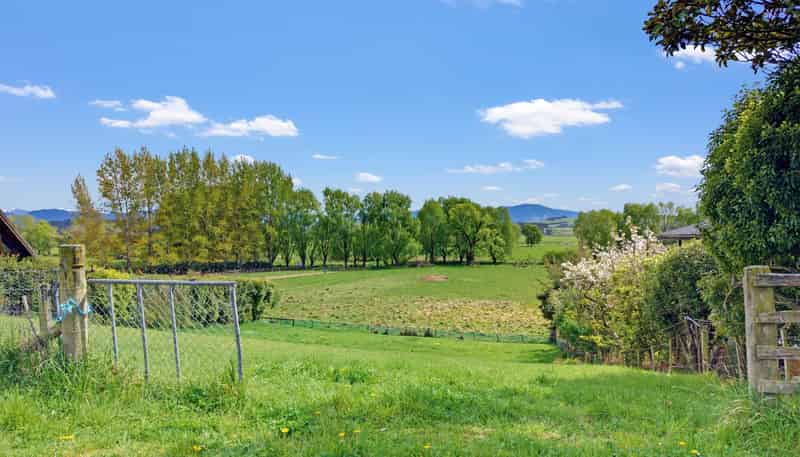 1694 Cust Road, Cust