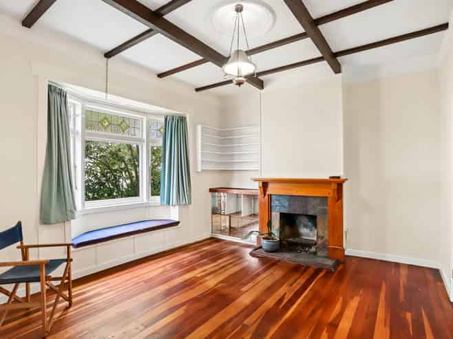1706 Great North Road, Avondale