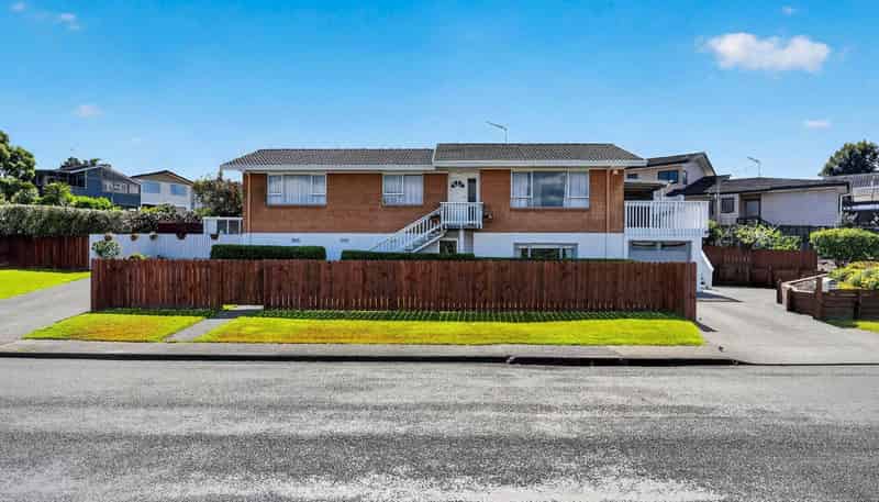 92 Rosario Crescent, Red Beach