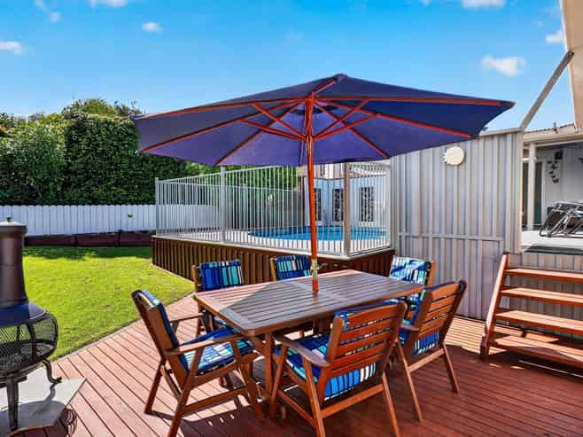92 Rosario Crescent, Red Beach