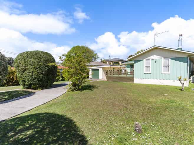 29 Coniston Avenue, Te Atatu South